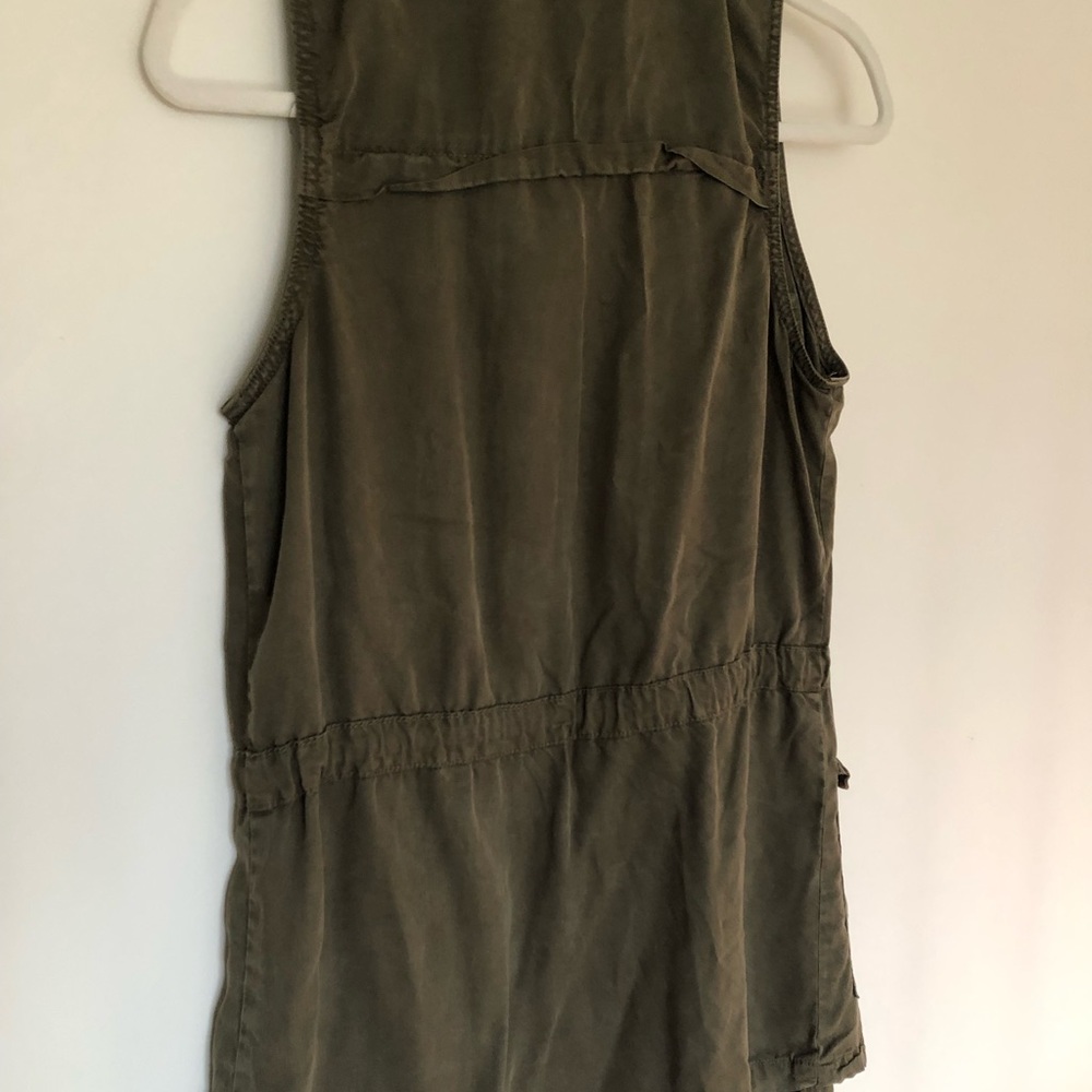Universal Thread Vest - Picture 4 of 8